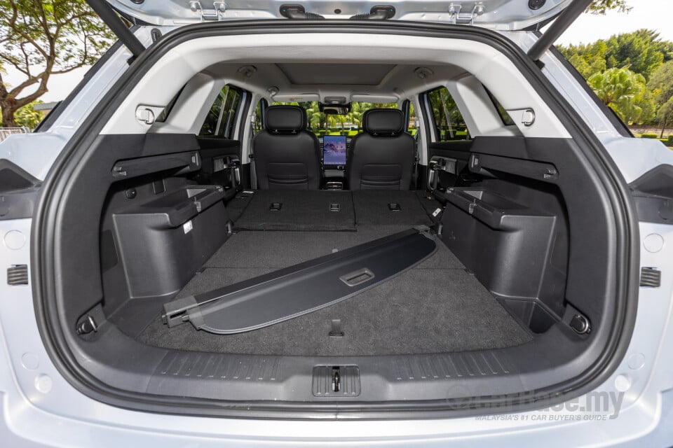 Omoda Jaecoo J7 Mk1 (2024) Interior