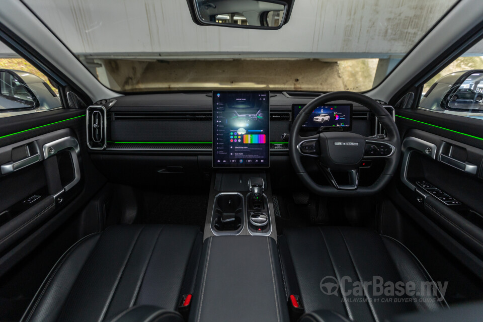 Omoda Jaecoo J7 Mk1 (2024) Interior