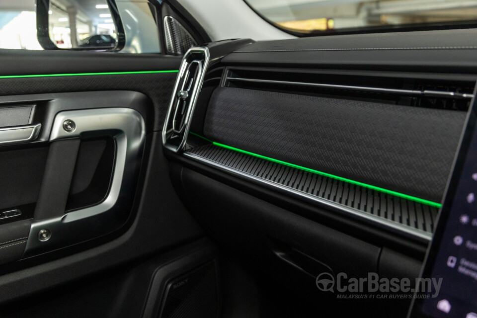 Omoda Jaecoo J7 Mk1 (2024) Interior