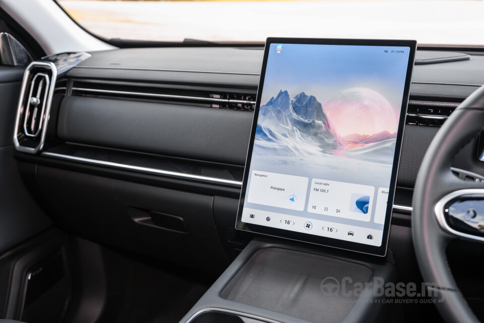 Omoda Jaecoo J7 Mk1 (2024) Interior
