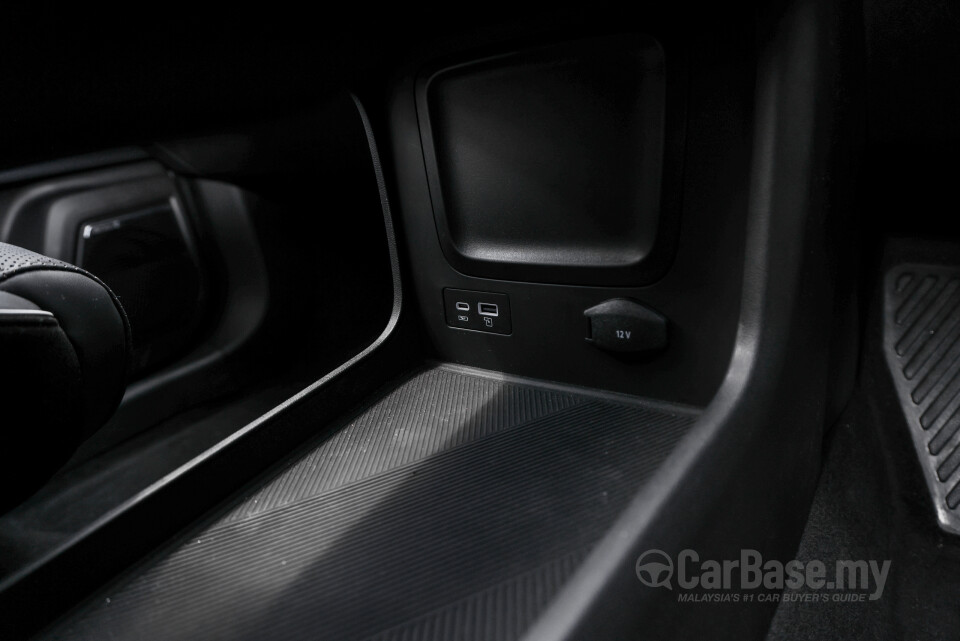 Omoda Jaecoo J7 Mk1 (2024) Interior