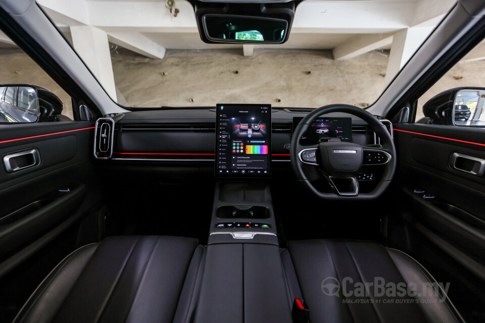 Omoda Jaecoo J7 Mk1 (2024) Interior