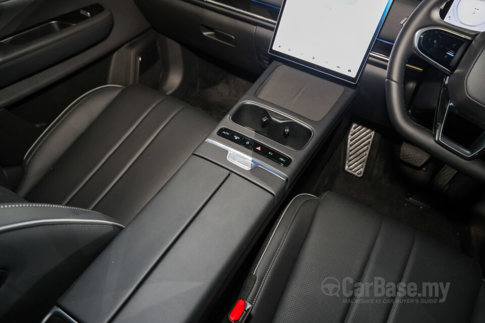 Omoda Jaecoo J7 Mk1 (2024) Interior