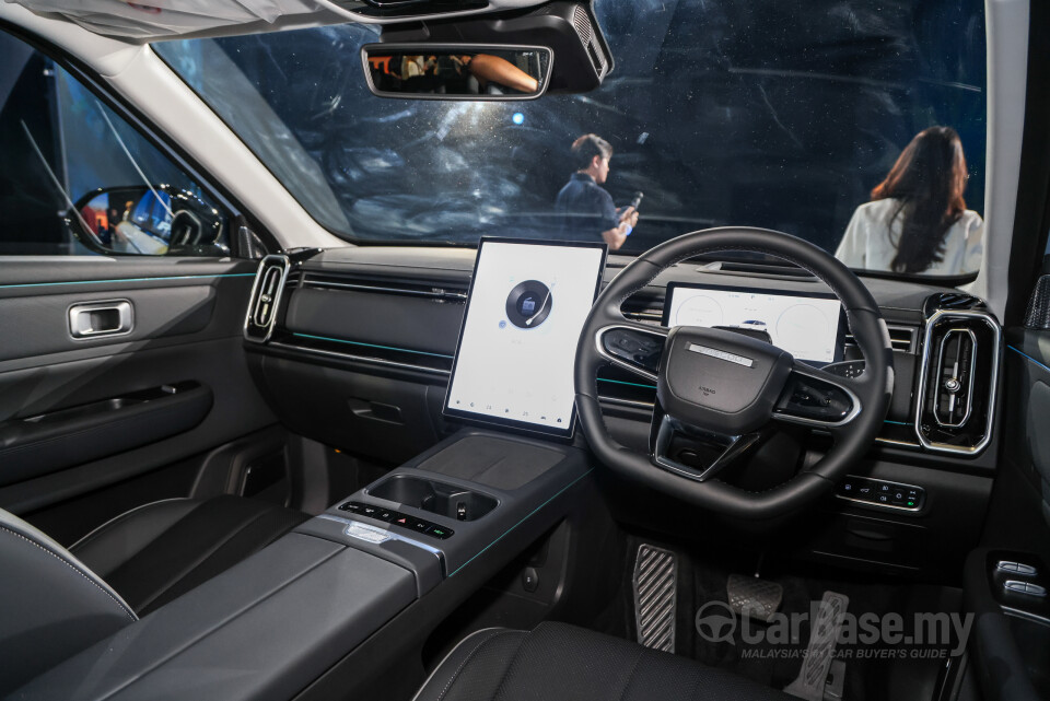 Omoda Jaecoo J7 Mk1 (2024) Interior