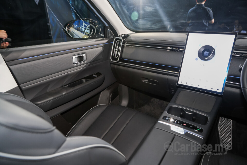 Omoda Jaecoo J7 Mk1 (2024) Interior