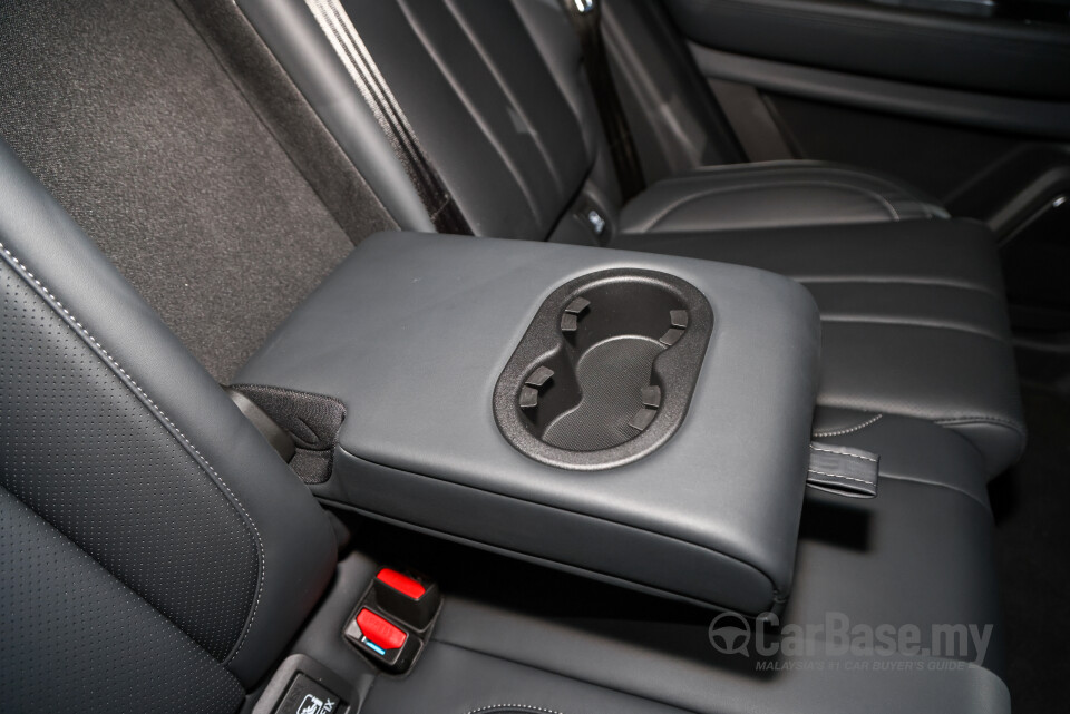 Omoda Jaecoo J7 Mk1 (2024) Interior