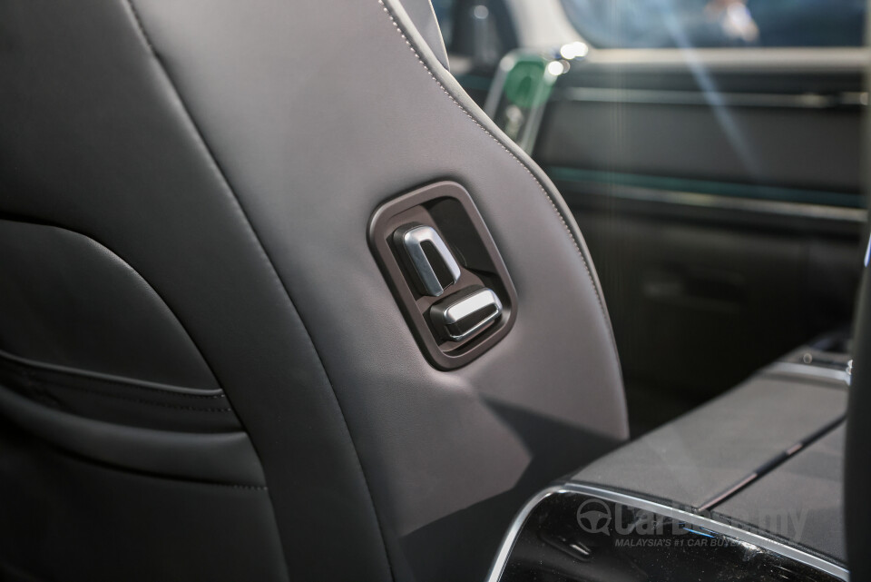 Omoda Jaecoo J7 Mk1 (2024) Interior