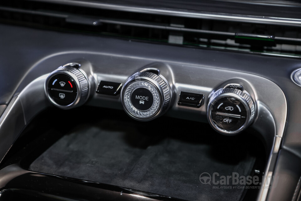 Omoda Jaecoo C9 Mk1 (2024) Interior