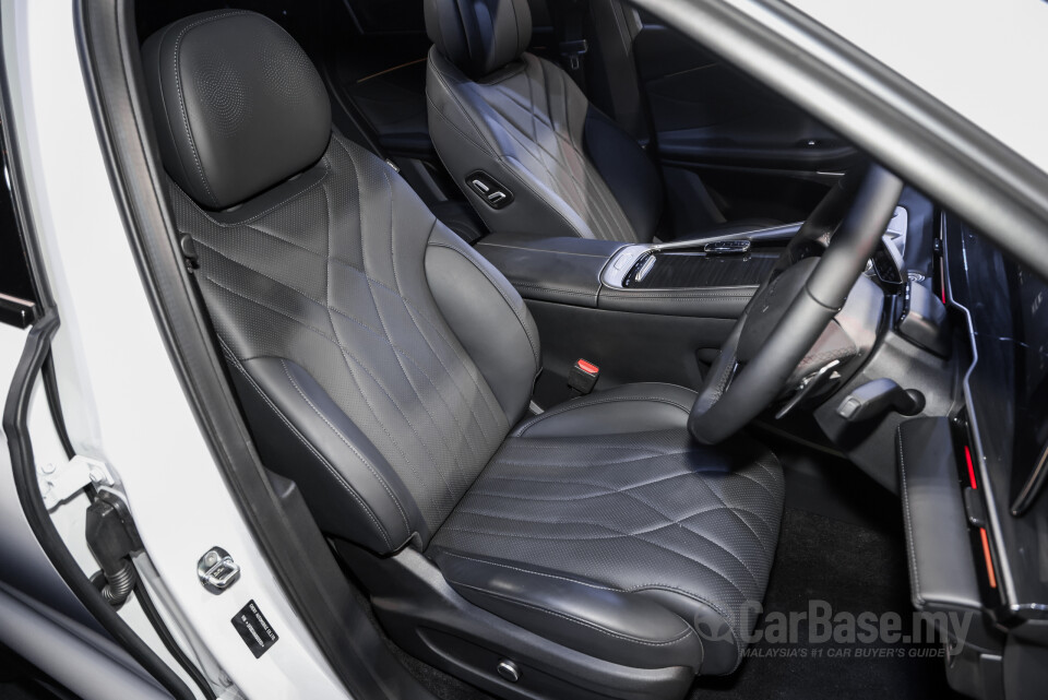 Omoda Jaecoo C9 Mk1 (2024) Interior