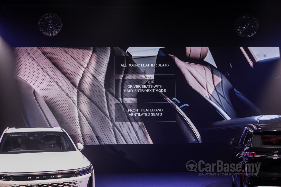 Omoda Jaecoo C9 Mk1 (2024) Interior