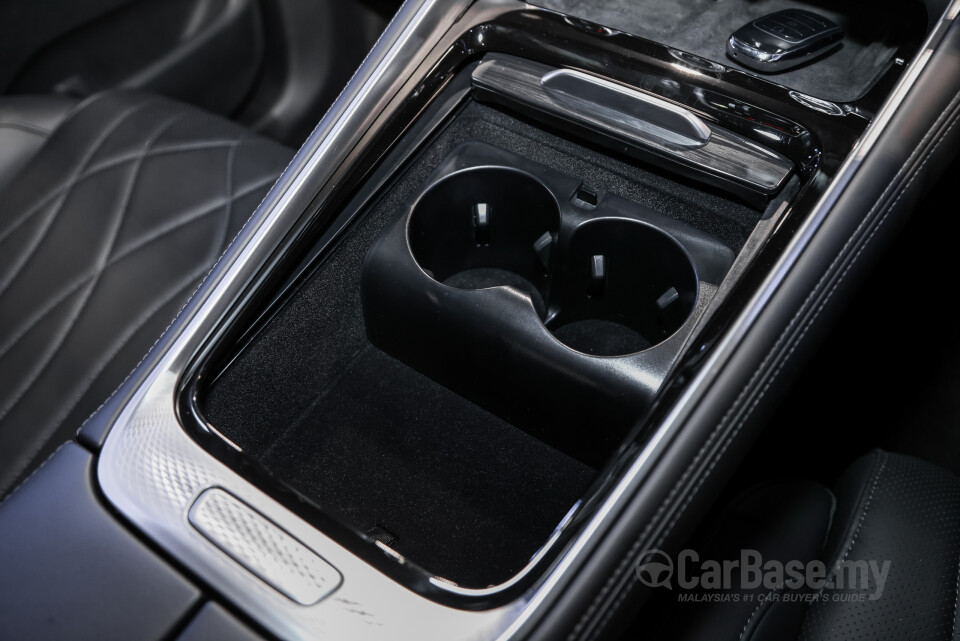 Omoda Jaecoo C9 Mk1 (2024) Interior