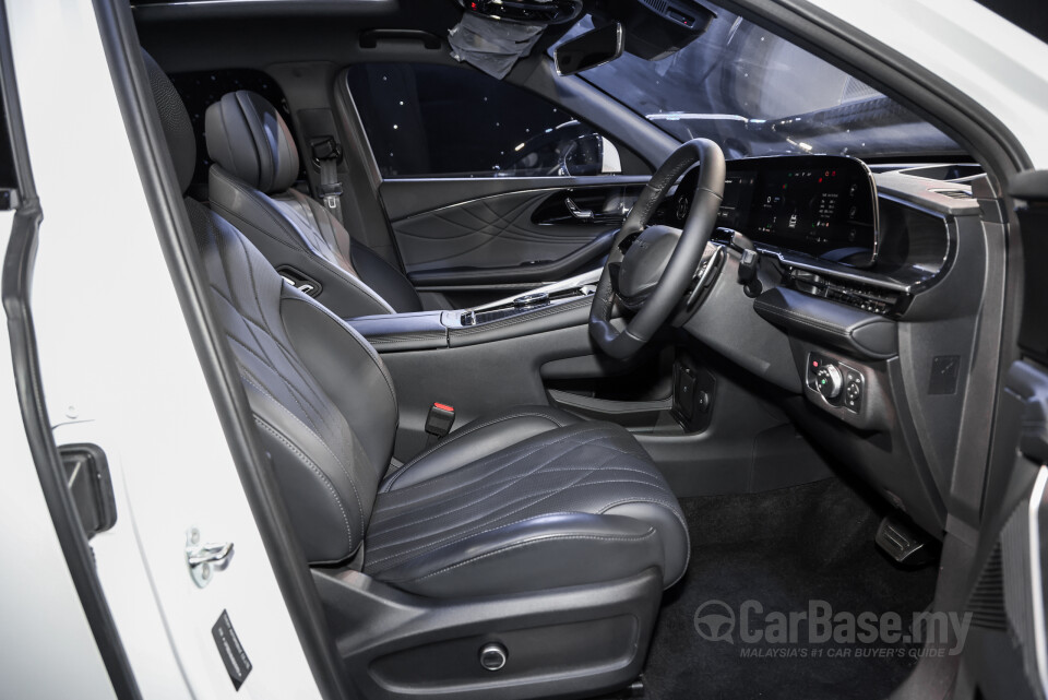 Omoda Jaecoo C9 Mk1 (2024) Interior