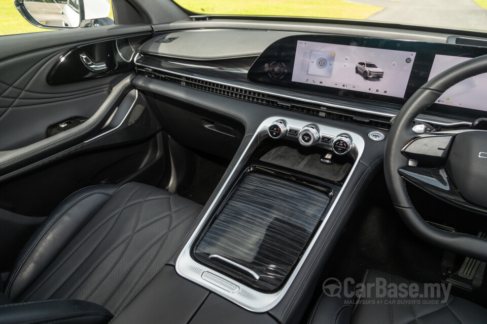 Omoda Jaecoo C9 Mk1 (2024) Interior