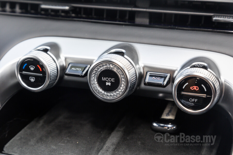 Omoda Jaecoo C9 Mk1 (2024) Interior