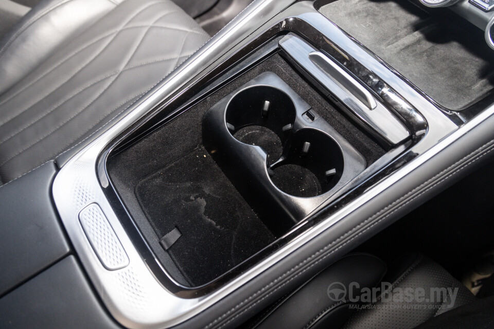 Omoda Jaecoo C9 Mk1 (2024) Interior