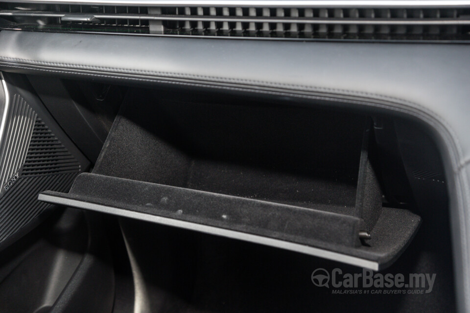 Omoda Jaecoo C9 Mk1 (2024) Interior