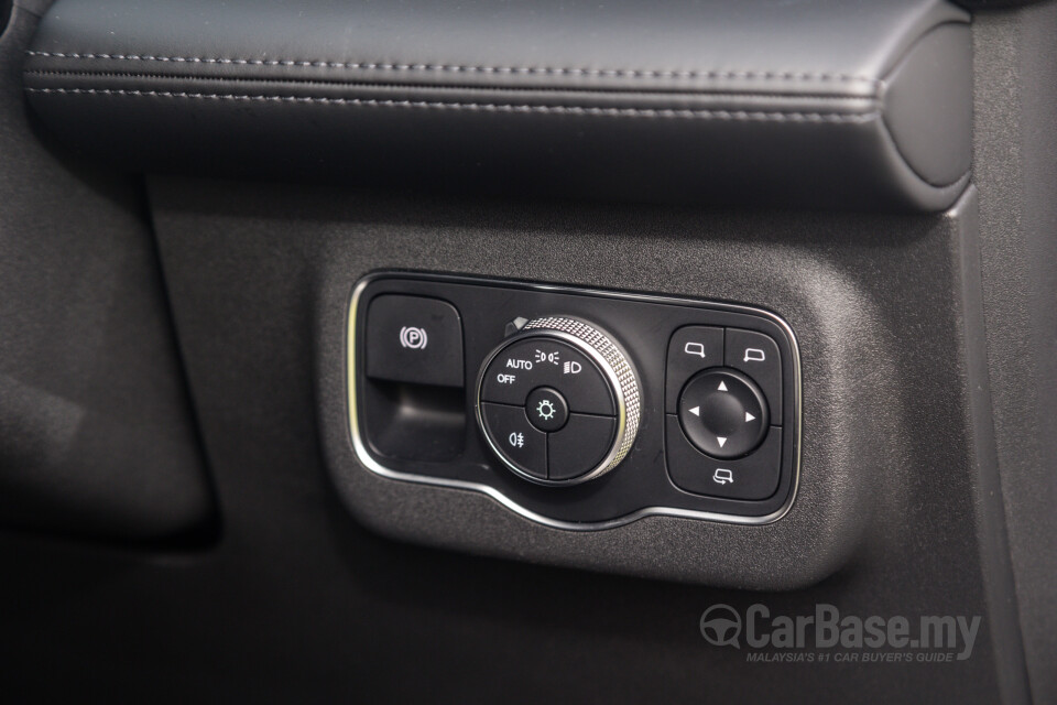Omoda Jaecoo C9 Mk1 (2024) Interior