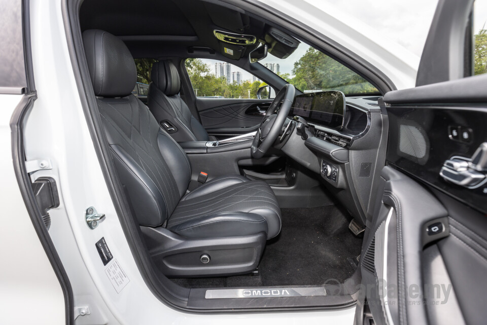 Omoda Jaecoo C9 Mk1 (2024) Interior