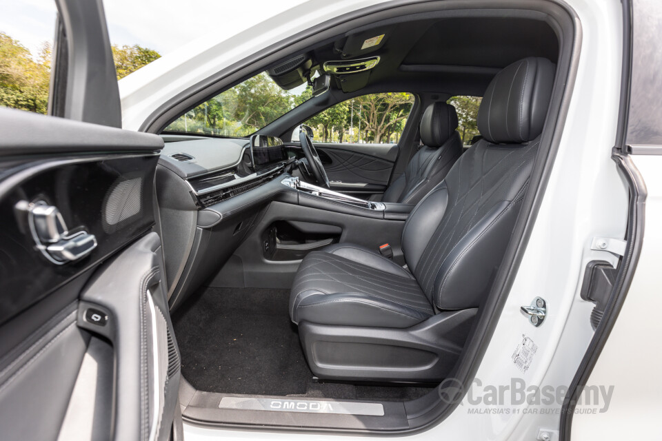 Omoda Jaecoo C9 Mk1 (2024) Interior