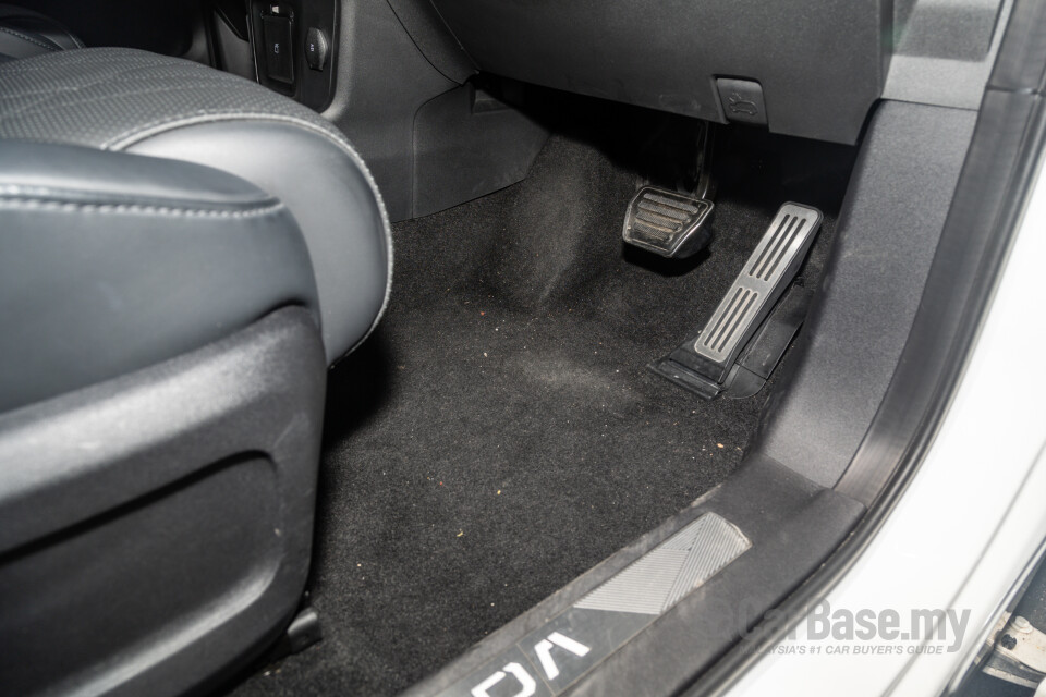 Omoda Jaecoo C9 Mk1 (2024) Interior