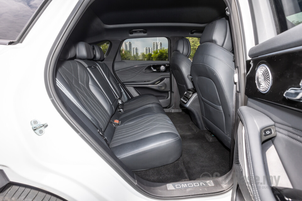 Omoda Jaecoo C9 Mk1 (2024) Interior