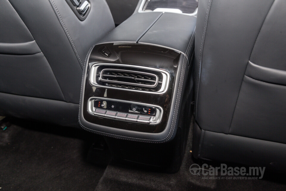 Omoda Jaecoo C9 Mk1 (2024) Interior