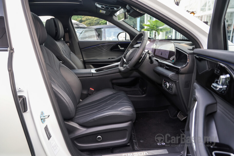 Omoda Jaecoo C9 Mk1 (2024) Interior