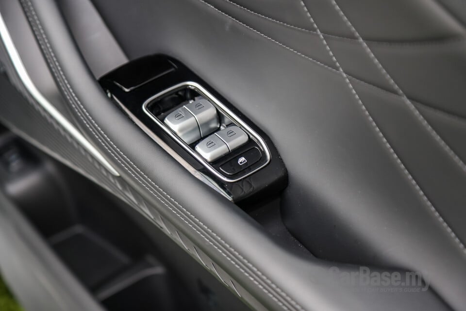Omoda Jaecoo C9 Mk1 (2024) Interior