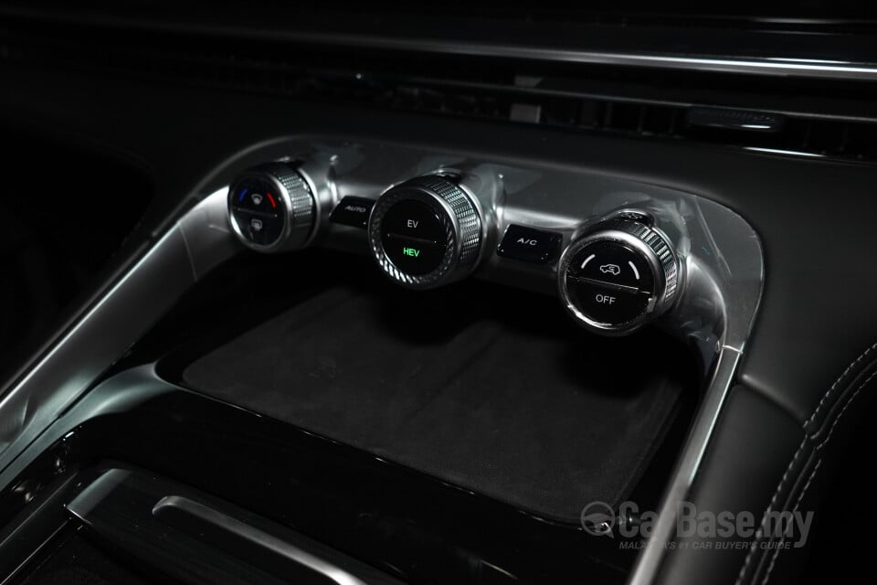 Omoda Jaecoo C9 Mk1 (2024) Interior
