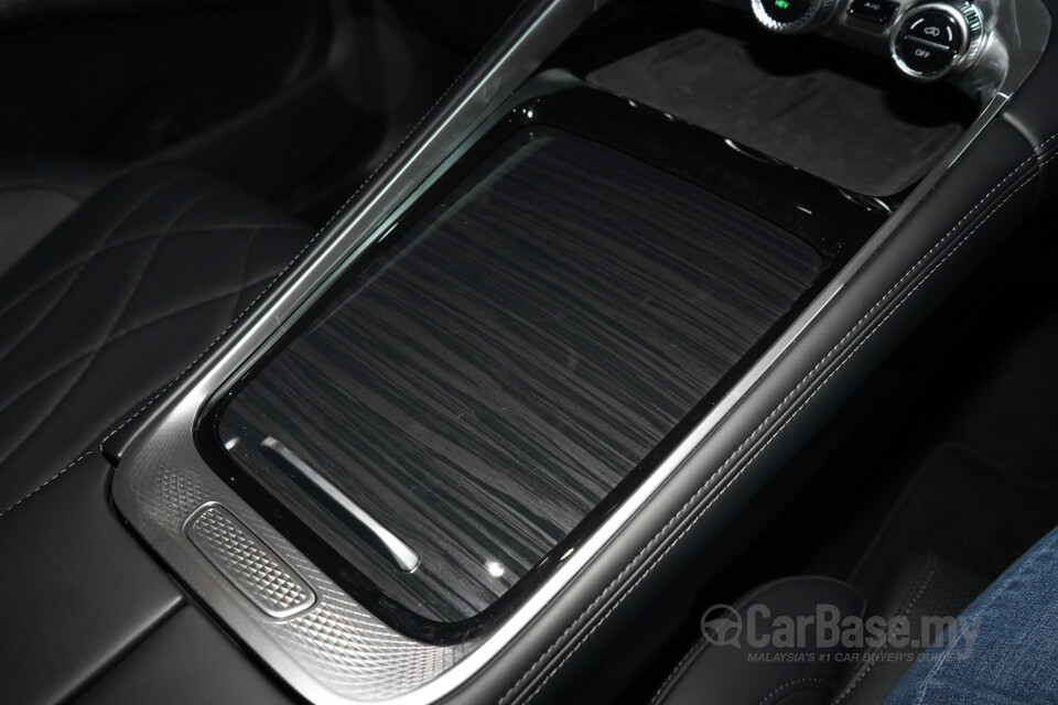 Omoda Jaecoo C9 Mk1 (2024) Interior
