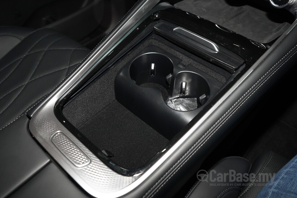 Omoda Jaecoo C9 Mk1 (2024) Interior