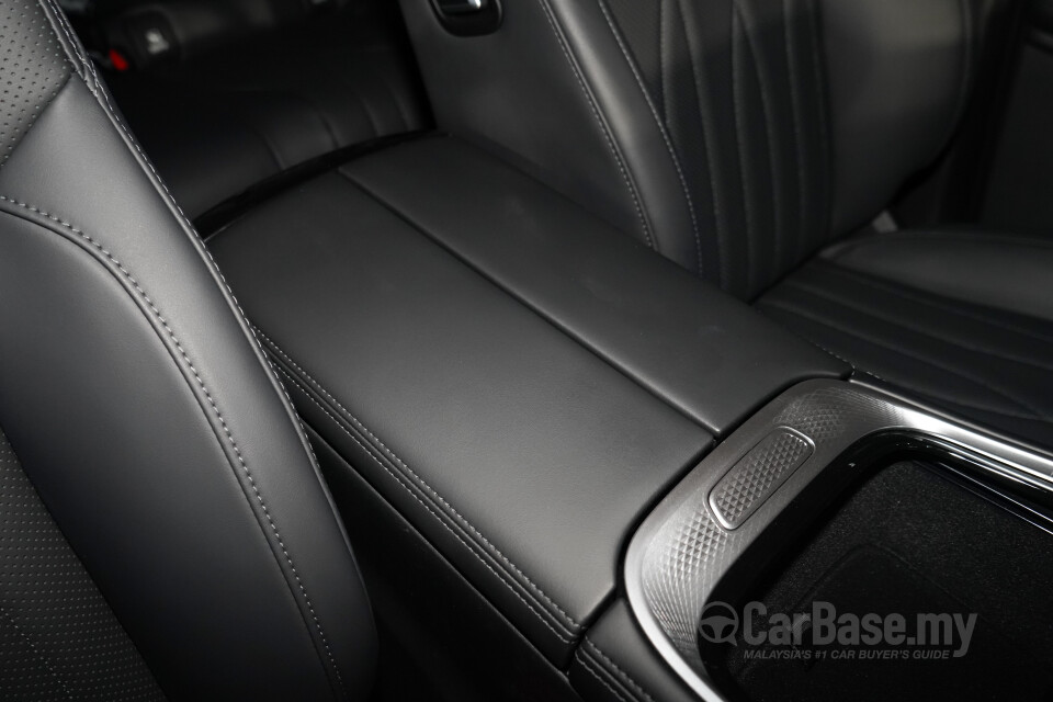 Omoda Jaecoo C9 Mk1 (2024) Interior