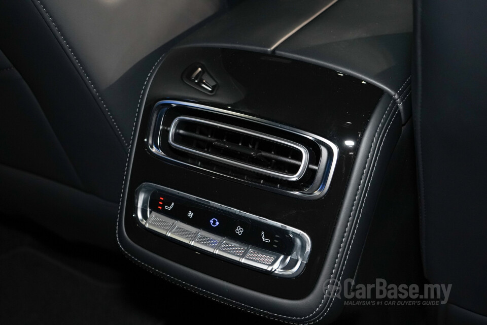 Omoda Jaecoo C9 Mk1 (2024) Interior
