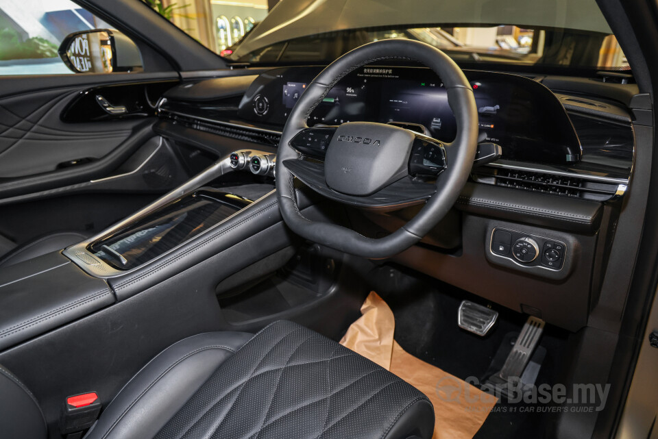 Omoda Jaecoo C9 Mk1 (2024) Interior