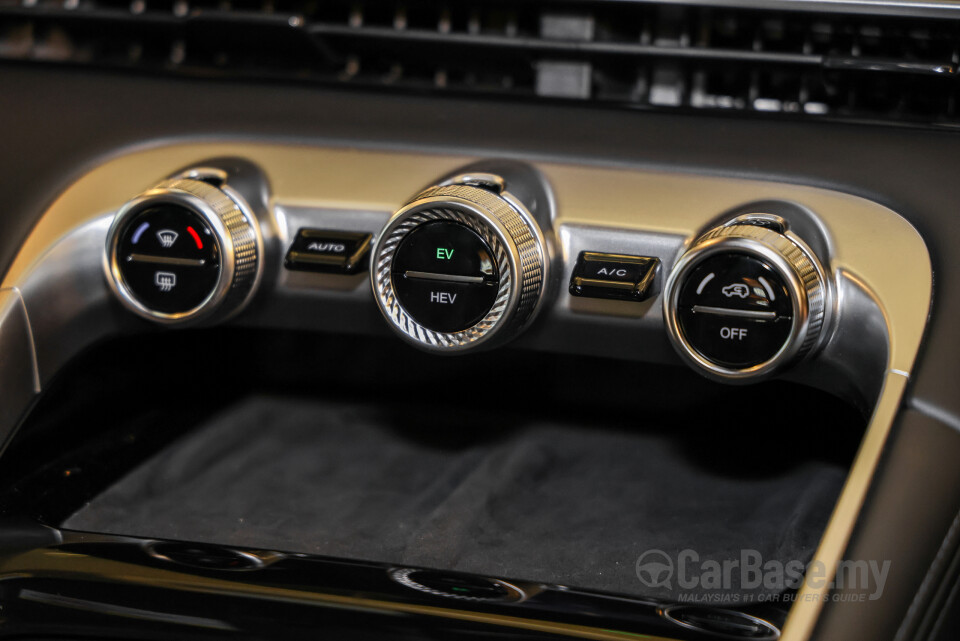 Omoda Jaecoo C9 Mk1 (2024) Interior