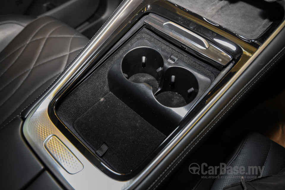 Omoda Jaecoo C9 Mk1 (2024) Interior