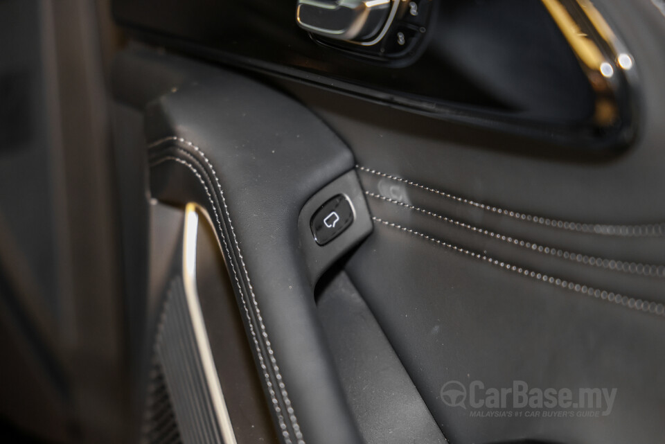Omoda Jaecoo C9 Mk1 (2024) Interior