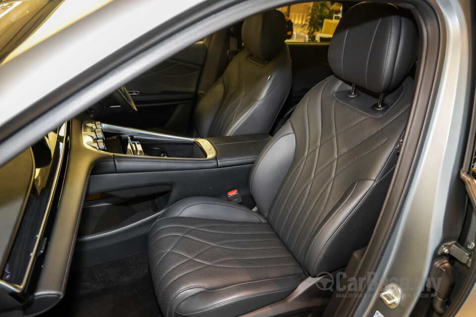 Omoda Jaecoo C9 Mk1 (2024) Interior