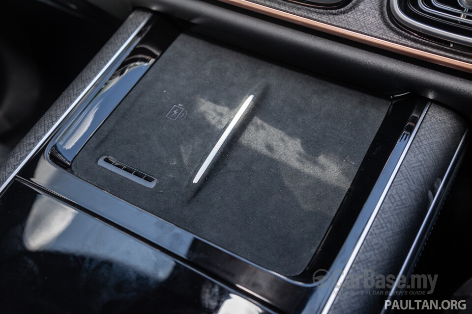 Omoda Jaecoo J8 Mk1 (2025) Interior