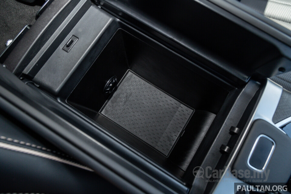 Omoda Jaecoo J8 Mk1 (2025) Interior