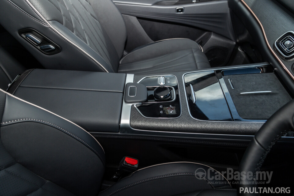 Omoda Jaecoo J8 Mk1 (2025) Interior