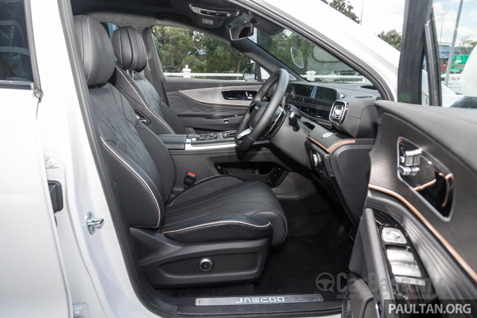 Omoda Jaecoo J8 Mk1 (2025) Interior
