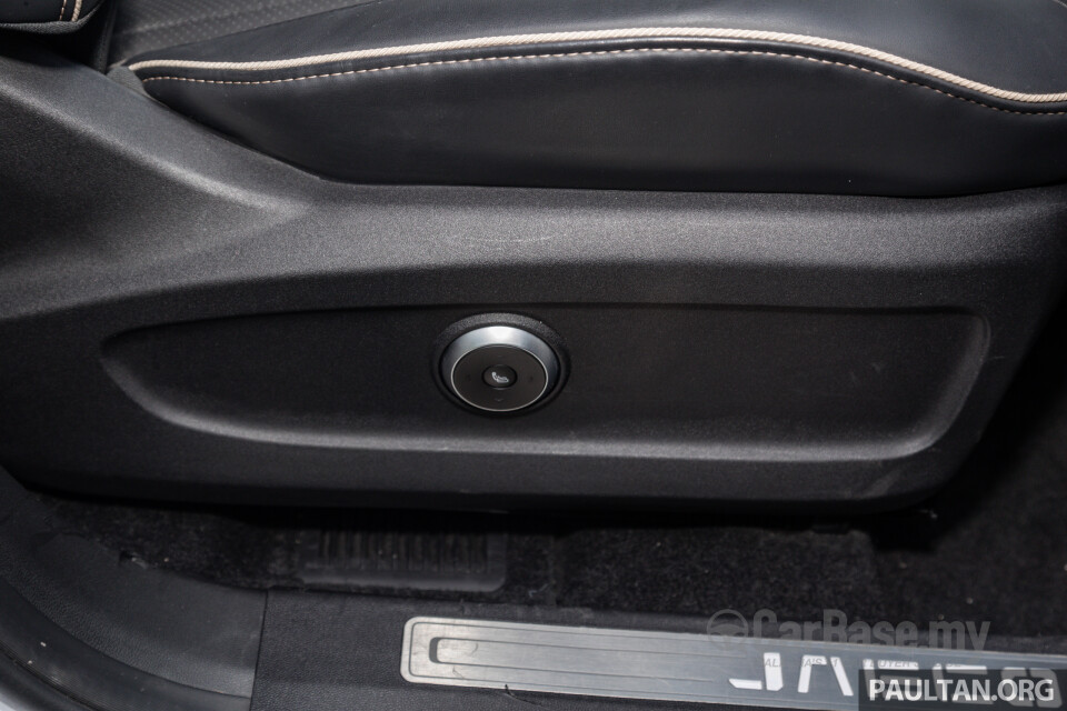 Omoda Jaecoo J8 Mk1 (2025) Interior
