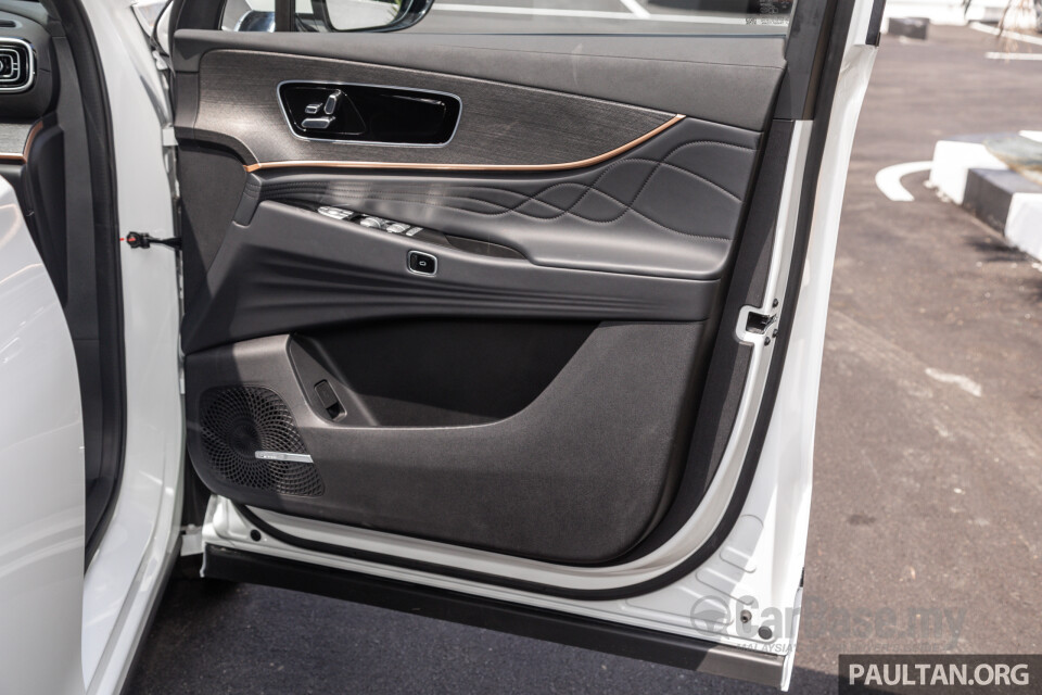 Omoda Jaecoo J8 Mk1 (2025) Interior
