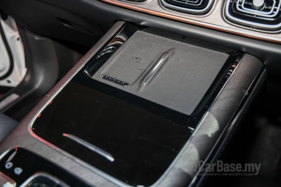 Omoda Jaecoo J8 Mk1 (2025) Interior