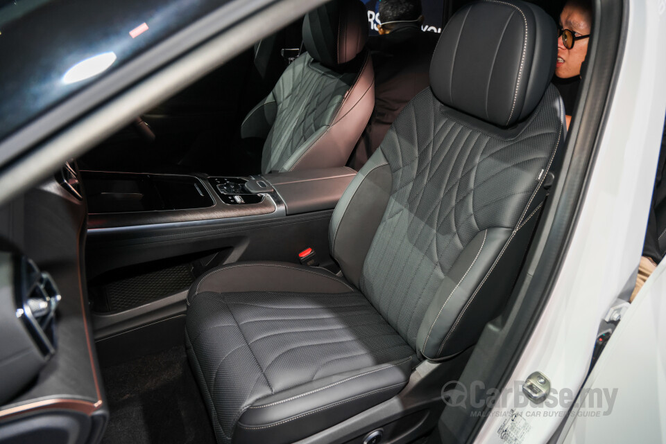 Omoda Jaecoo J8 Mk1 (2025) Interior