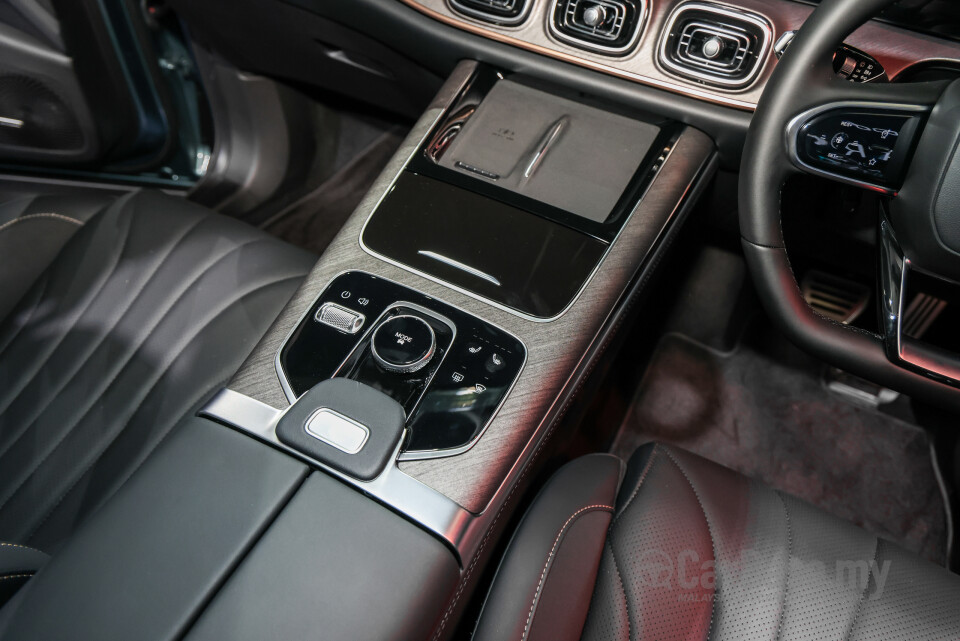 Omoda Jaecoo J8 Mk1 (2025) Interior