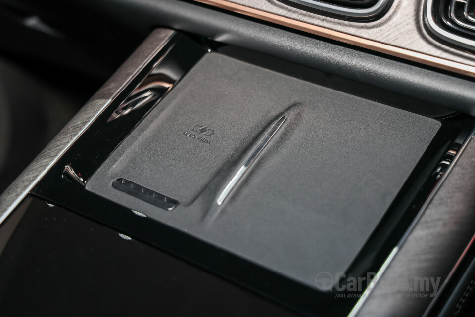 Omoda Jaecoo J8 Mk1 (2025) Interior