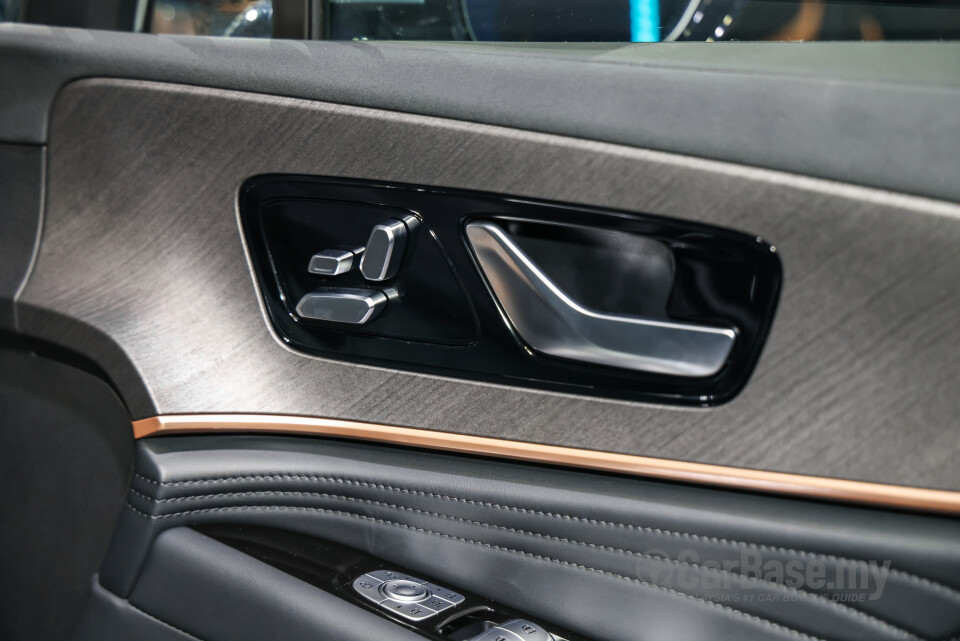 Omoda Jaecoo J8 Mk1 (2025) Interior