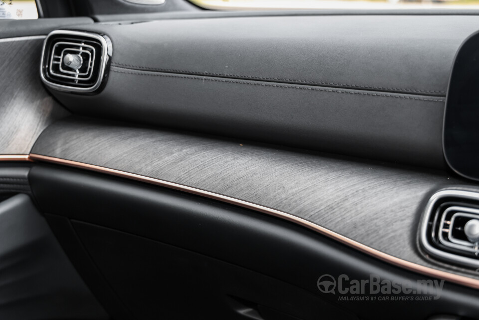 Omoda Jaecoo J8 Mk1 (2025) Interior